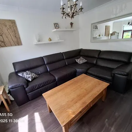 شقة Spacious And Convenient 3 Bed In