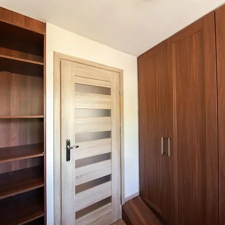 Apartament Spacious And Convenient 3 Bed In *