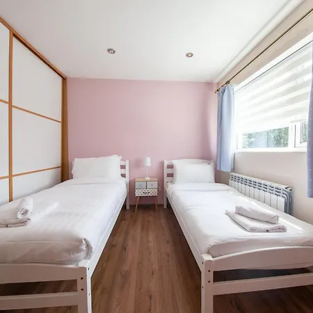 Apartamento Spacious And Convenient 3 Bed In *