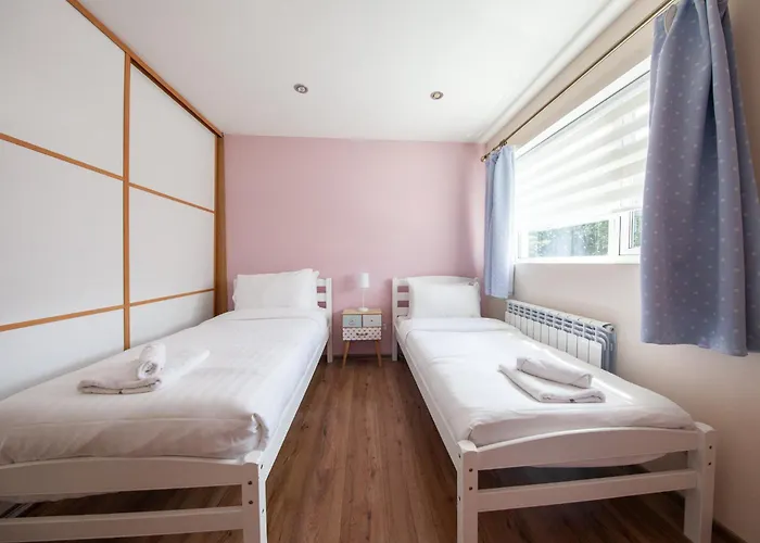 Apartman Spacious And Convenient 3 Bed In *
