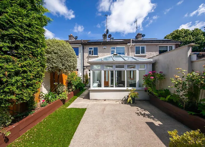 Spacious And Convenient 3 Bed In Appartamento